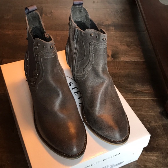 NEW IN BOX Steve Madden Concrete Grey Leather Booties Sz 8 - Picture 6 of 8